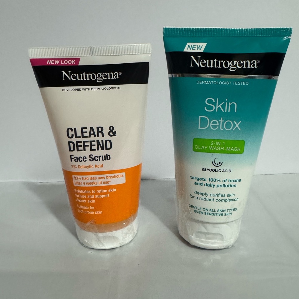 Neutrogena Clear & Defend Orange Face Scrub and Skin Detox Green Wash-Mask